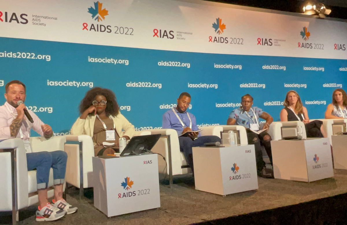 Panel de la sesión sobre inclusión de las personas trans en las políticas y planes nacionales del VIH en la AIDS 2022. Foto: @GATEOrg.