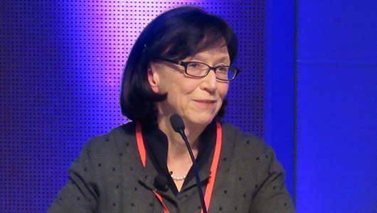 Kathleen Mulligan, durante su presentación en la EACS 2015. Foto: Liz Highleyman, hivandhepatitis.com