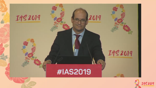 Imagen de la retransmisión en directo de la presentación de François Venter en la IAS 2019.